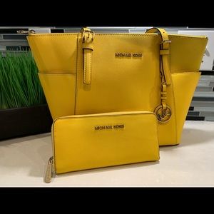 Michael Kors yellow zipper bag w/ matching wallet